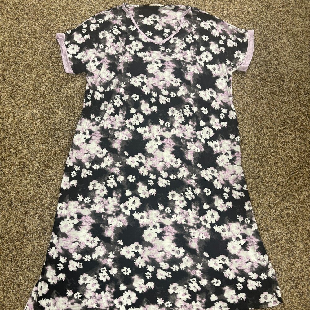 Floral Nightgown - House Dress with Pockets - Women's Size XL 16/18 - 1952